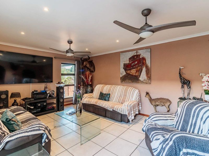 REDUCED TO SELL!! - Photo 3