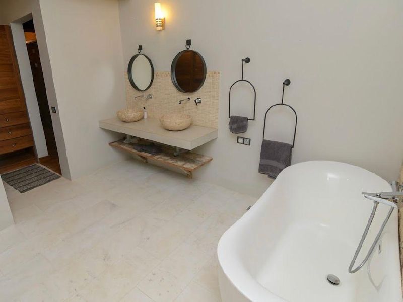 Elegant Furnished Villa for Rental - Photo 8