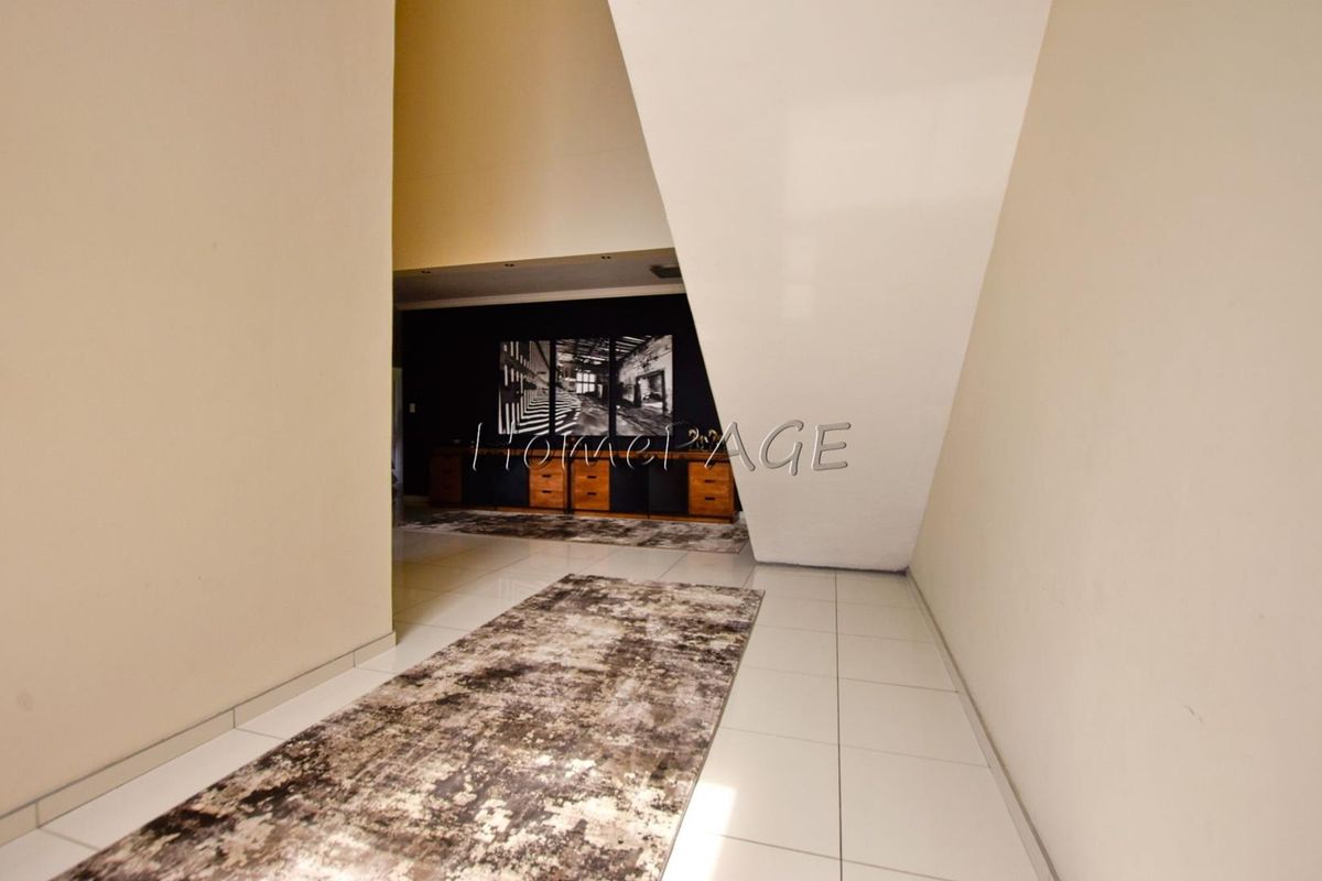 Ext 15, Swakopmund:  Spacious, upmarket, 4 Bedr Double Storey - Photo 4