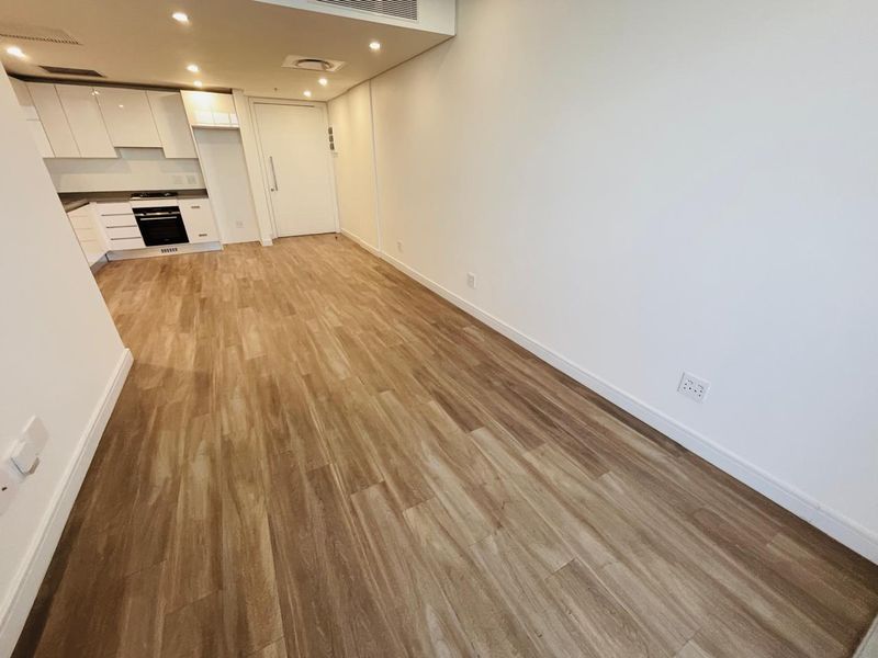 2 Bed Unfurnished Apartment for Rent in Illovo - Photo 3