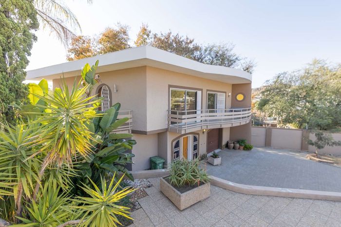 Property #2474274, House For Sale in Klein Windhoek