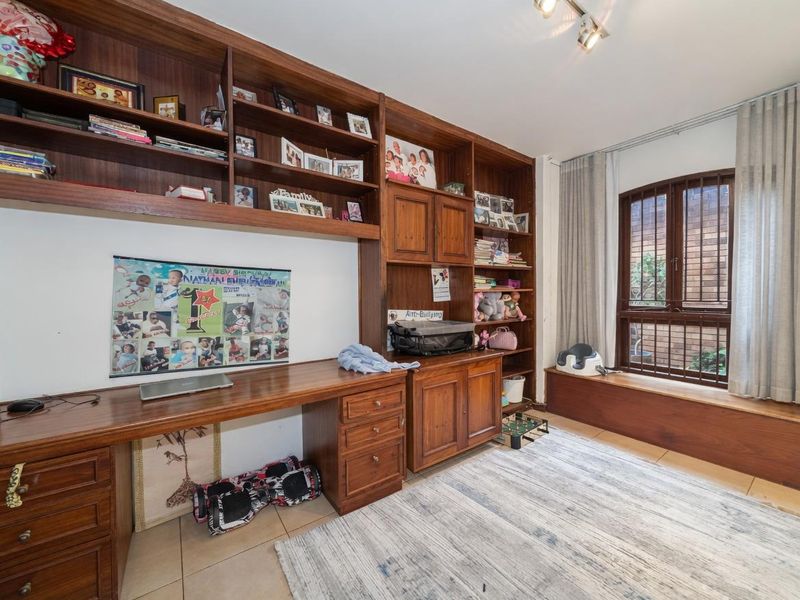 VERY WELL PRICED 3 BEDROOM HOME WITH STAFF QUATERS FOR SALE IN ILLOVO - Photo 6