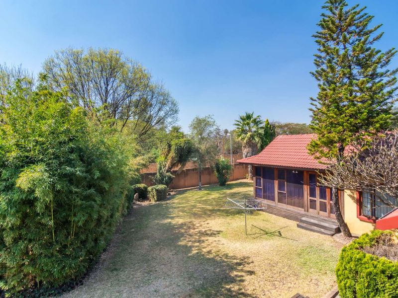 Charming Family Home for Rent in Bordeaux, Randburg - Photo 1