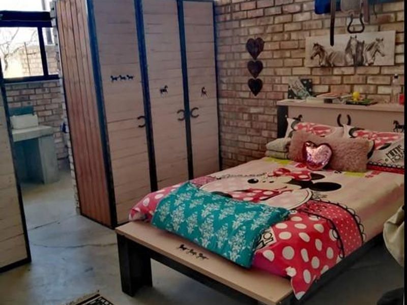 Incredible Guest Farm for Sale in Gobabis Area: A Nature Lover's Dream! - Photo 9