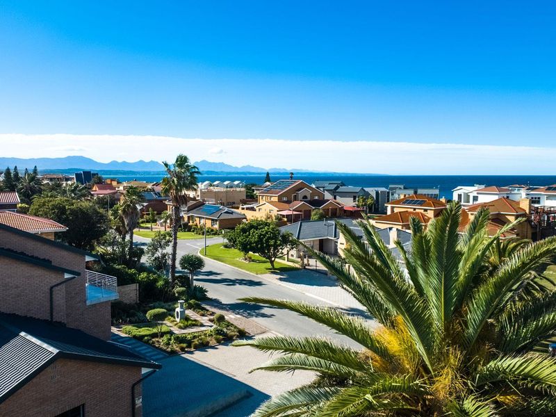 Bayview - stunning location close to the sea - Photo 4