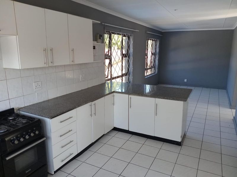 Practical 2-Bedroom Rental in Established Meer En See, Richards Bay - Photo 1