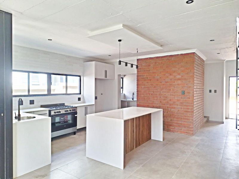 Brand New. Transfer Costs included - Photo 2