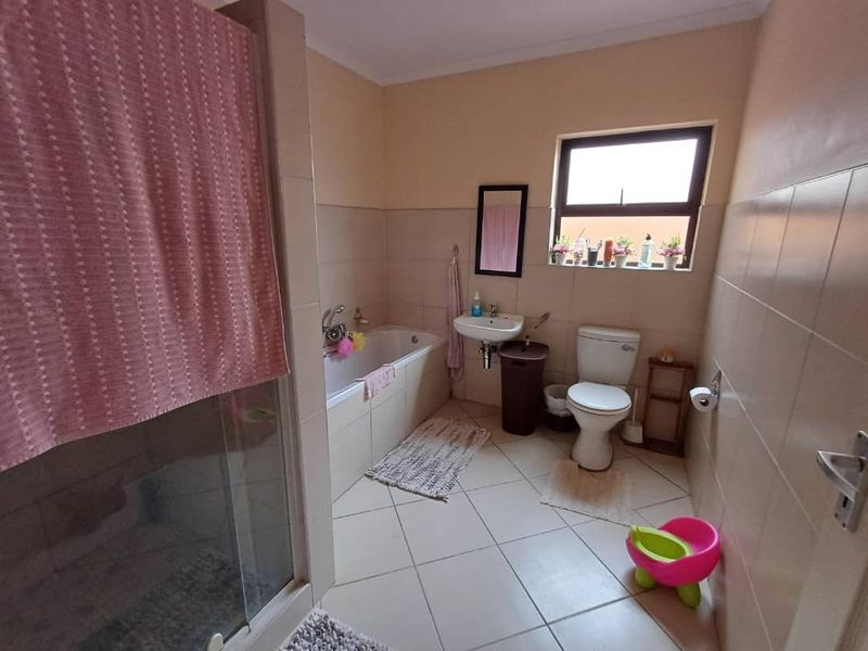 Starter Home - Photo 3