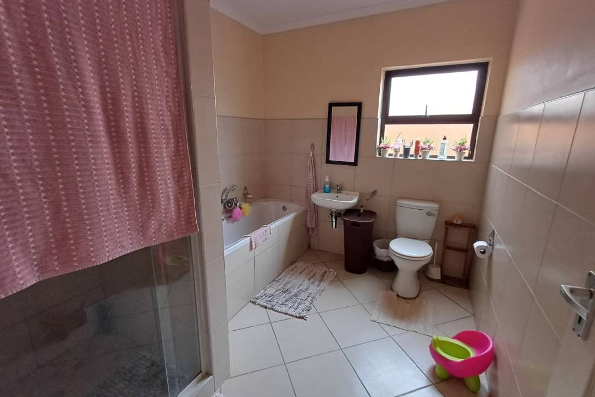 Starter Home - Photo 3