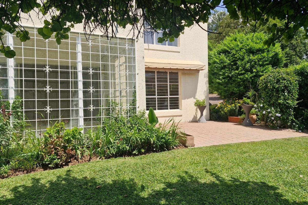 Calling over 50’s for a bright and light 2 bedroom unit at The Manor - Photo 3