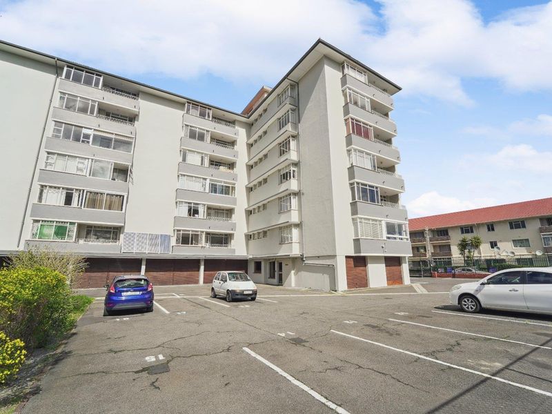 Spacious 3-Bedroom Apartment in Prime Location - Photo 5