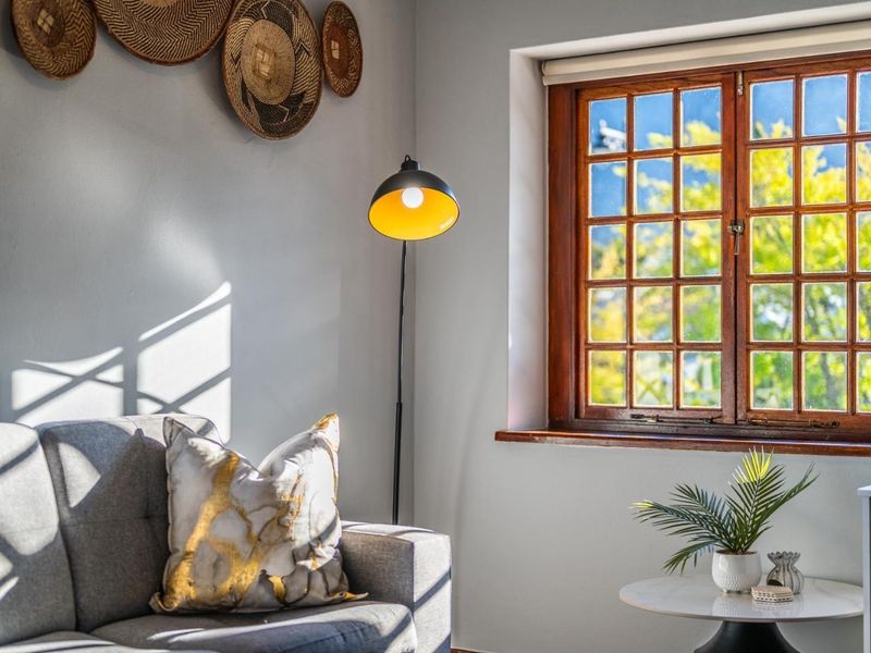 Furnished Franschhoek Apartment with Scenic Views | Available 1 June-31 Oct 2026 - Photo 5