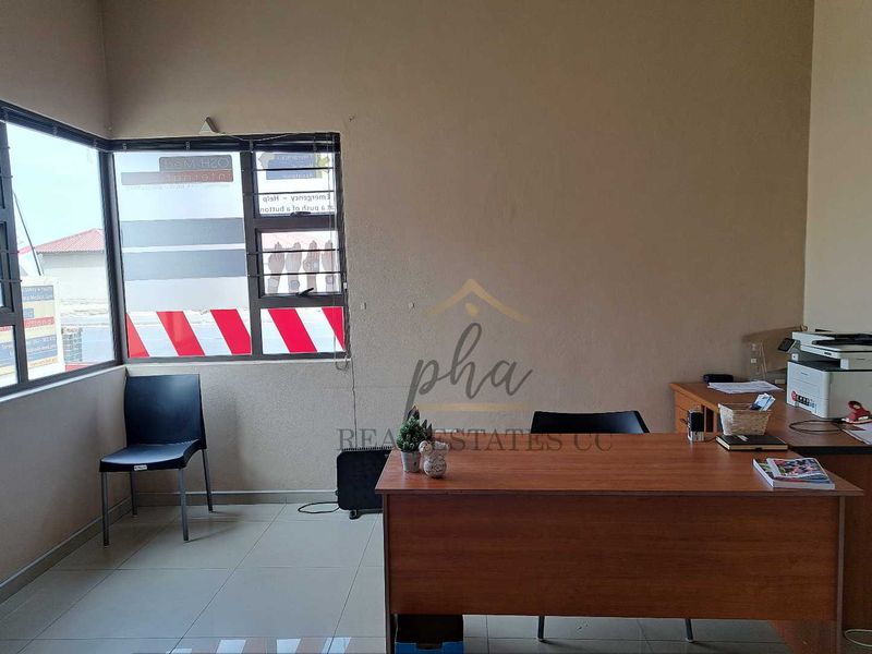 Business Premises with flat for sale in Central Walvis Bay - Photo 6