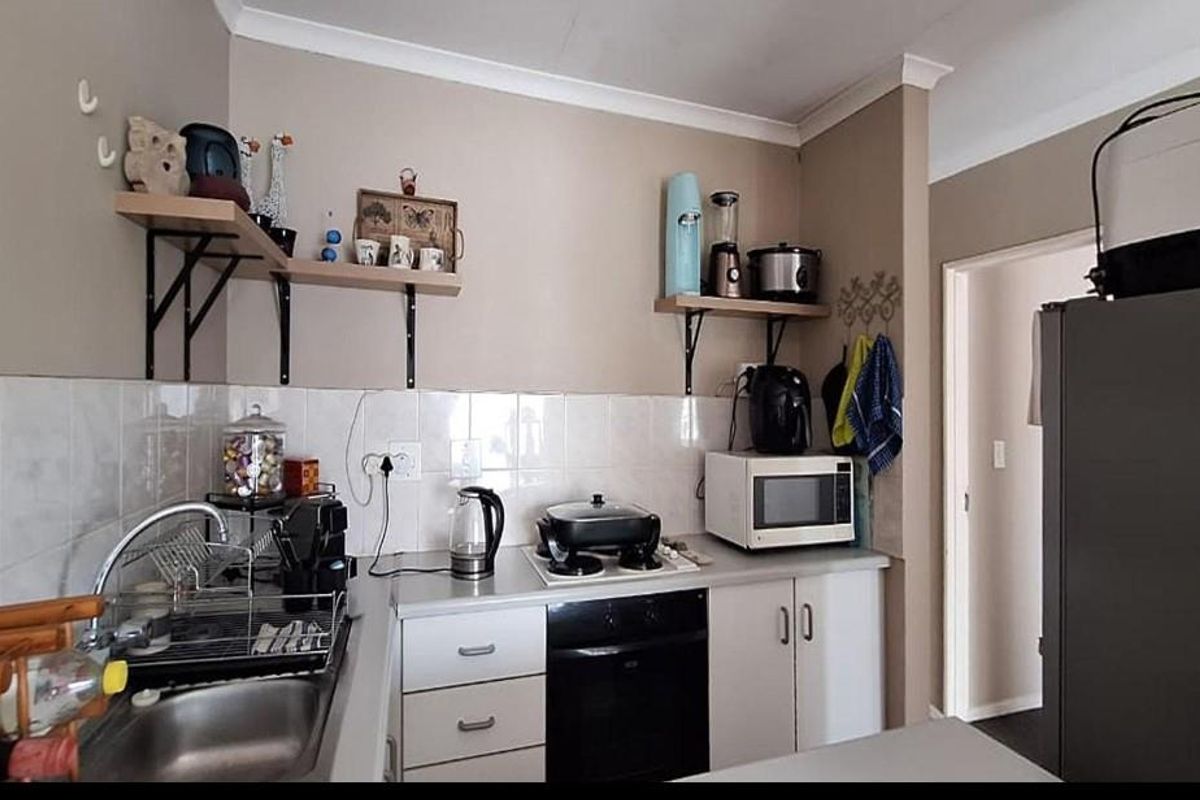 Priced to sell property - Photo 4