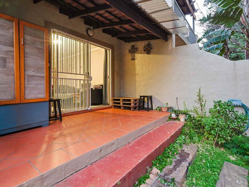 Ground Floor Gem with an Exceptionally Large Private Garden – Pet Friendly Living at Its Best! - Photo 8