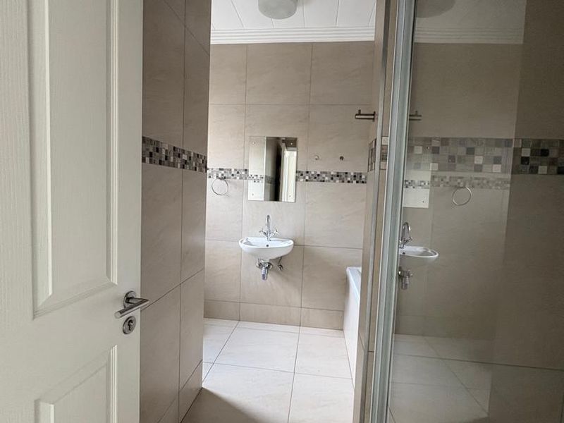 Modern two bedroom unit with one full batroom & braai - Photo 8