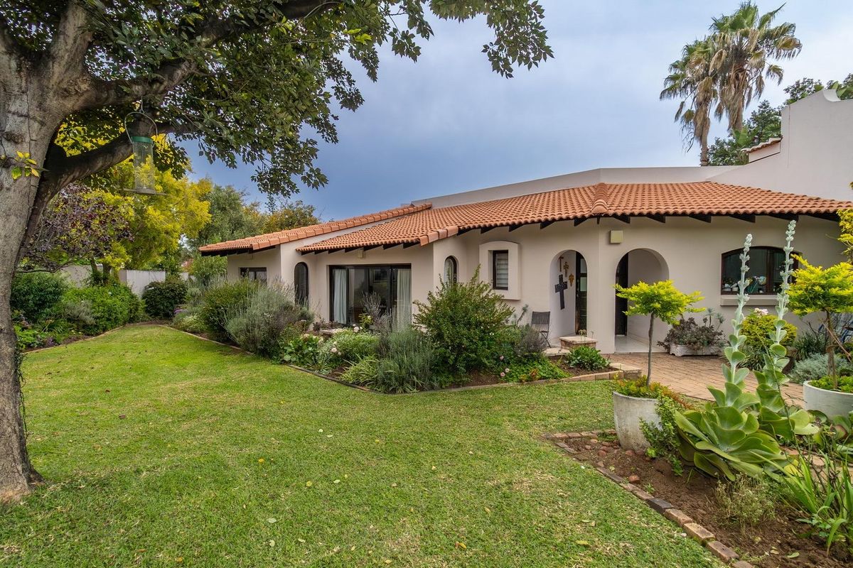 Your dream family home awaits - Photo 4