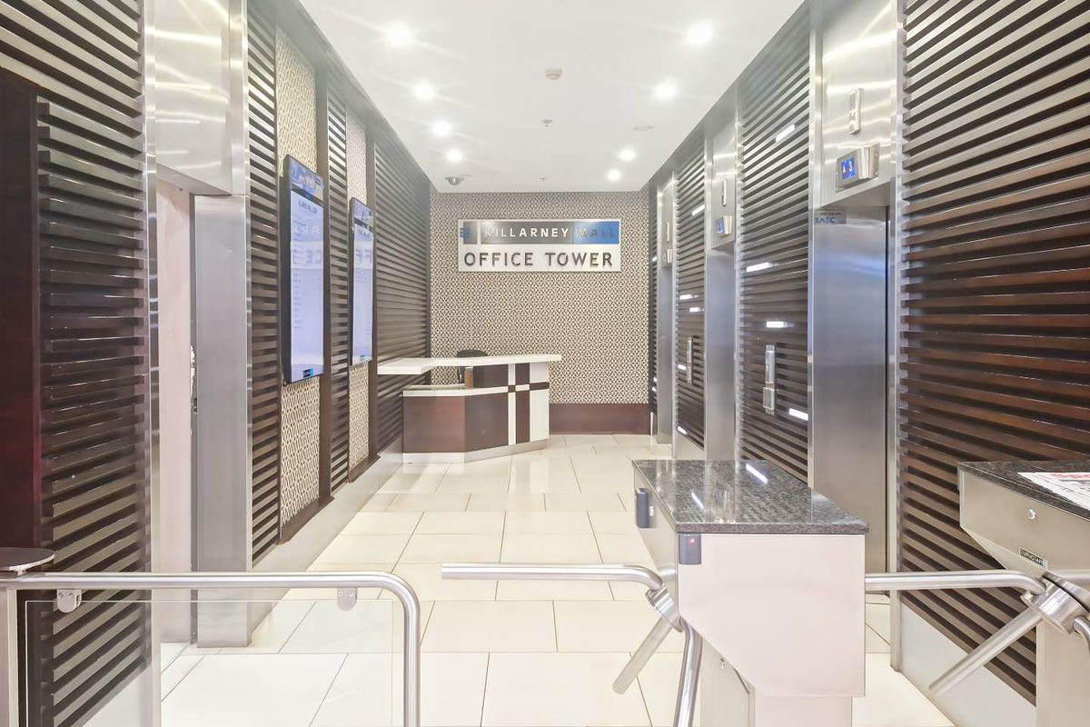 Book open plan office space for businesses of all sizes in HQ Killarney Mall - Photo 4