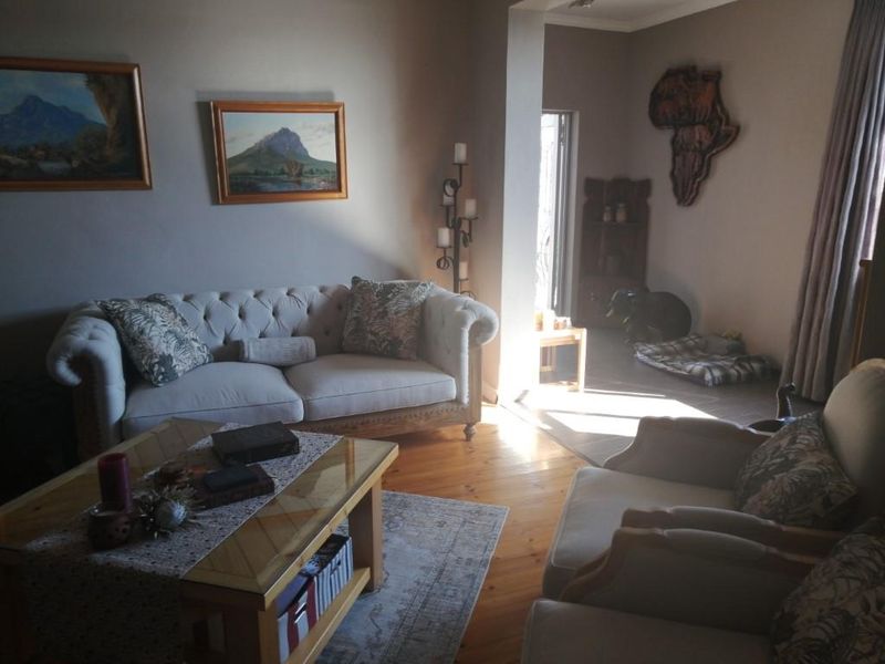 HUGE - BEAUTIFUL - PERFECT LOCATION - CENTRAL SWAKOPMUND - Photo 7