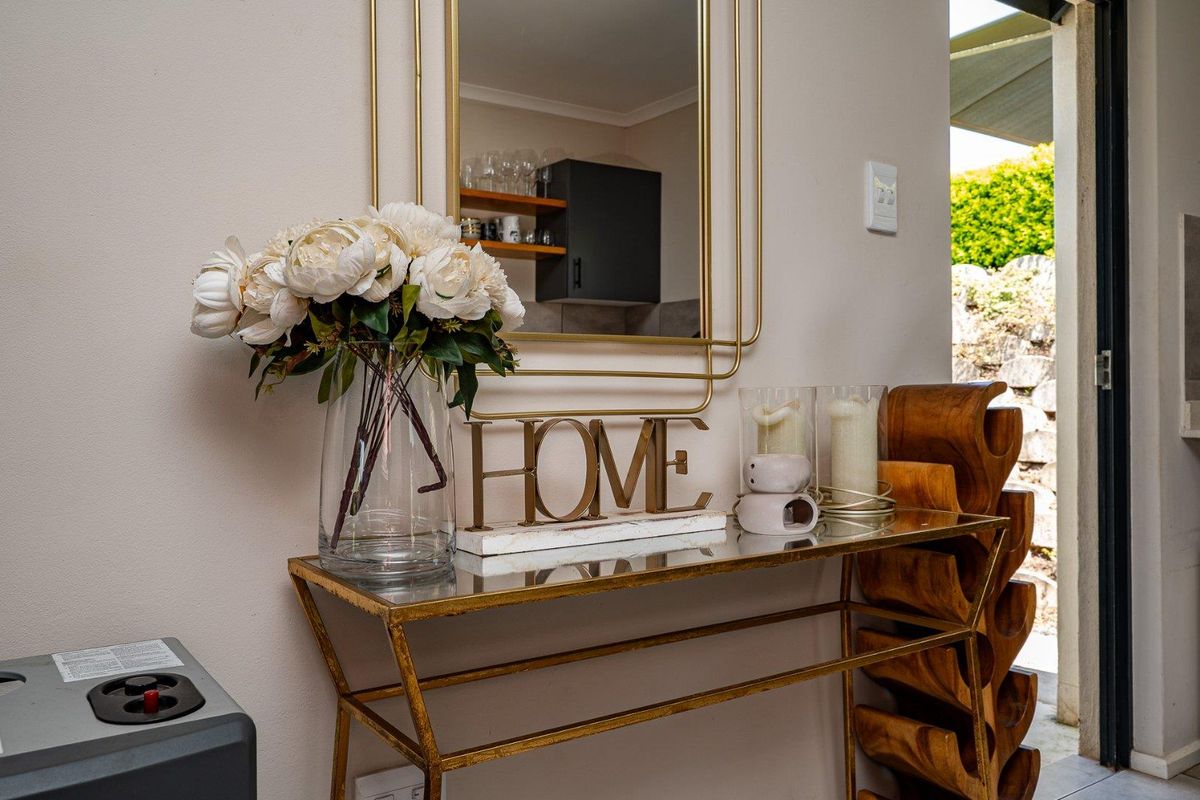 4 Bedroom Freestanding Home - Photo 5