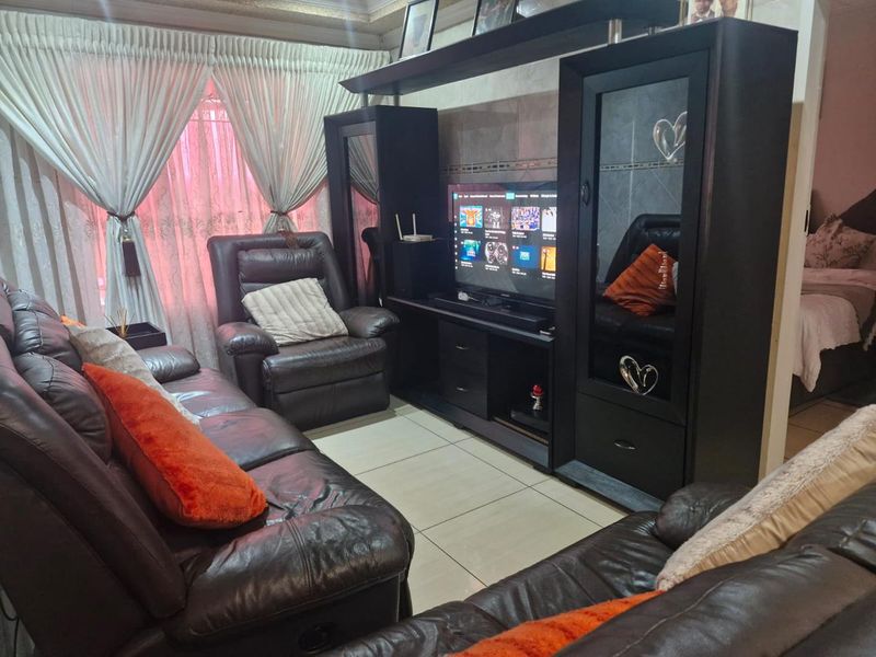 Spacious 3 bedroom house awaits - Photo 6