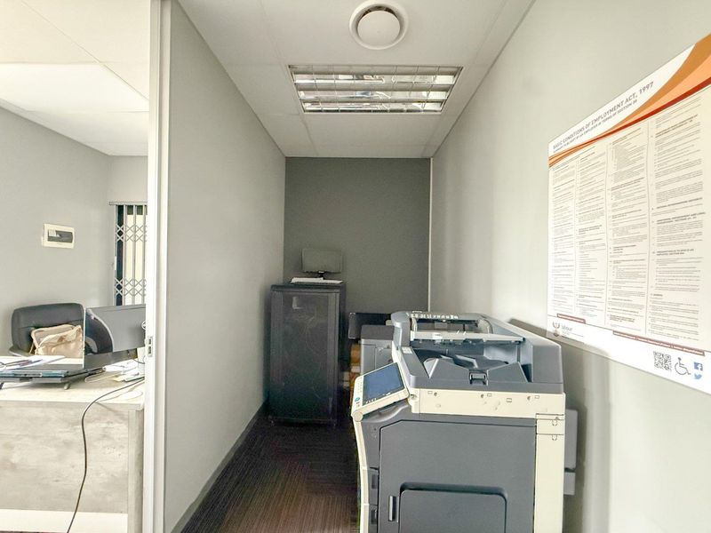 Office for Sale – Prime 87 m2 Unit in Lombardy Business Park - Photo 9