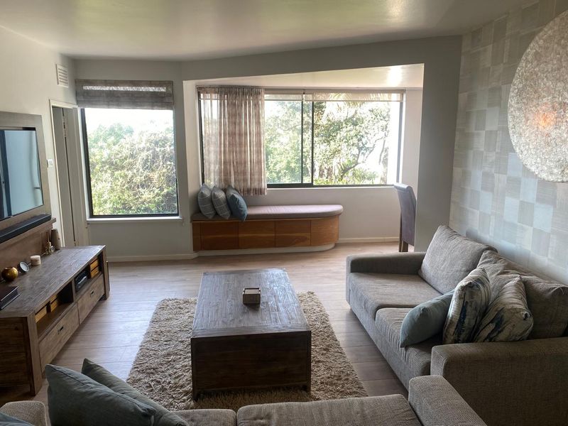 Furnished, 3 bedroom beachfront apartment to let - Photo 5