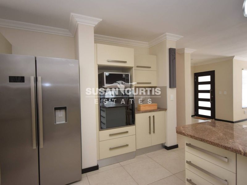 3 BEDROOM HOUSE IN EXTENSION 15 IS FOR SALE - Photo 2