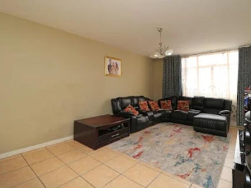 1.5 Bedroom Apartment For Sale, Excellent Location - Photo 7