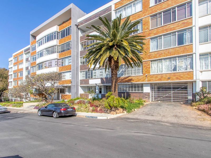 Spacious 2 Bedroom,2 Bathroom apartment in Killarney - Photo 10