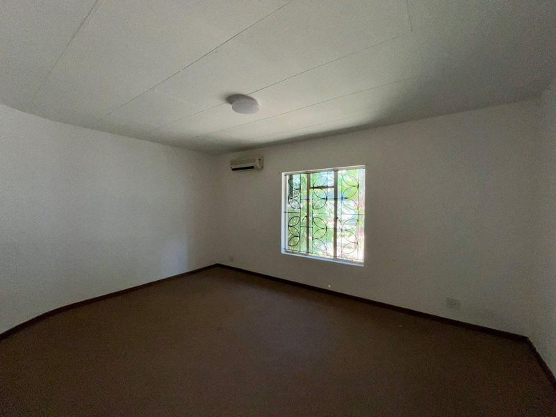 🏡 Spacious 3-Bedroom Family Home with Pool & Lapa – Okahandja Extension 4 - Photo 6