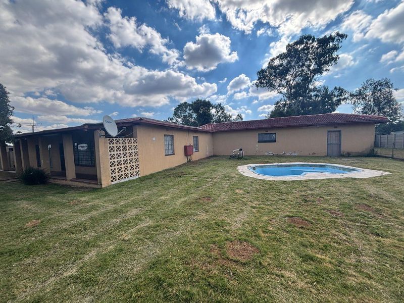 Lifestyle Farm Offering Space, Comfort, and Excellent Investment Value - Photo 2