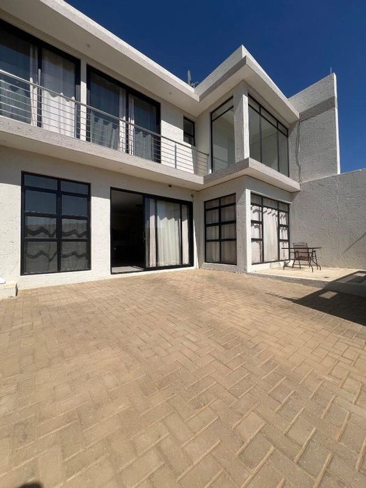 Property #2562875, Townhouse Rental Monthly in Auasblick