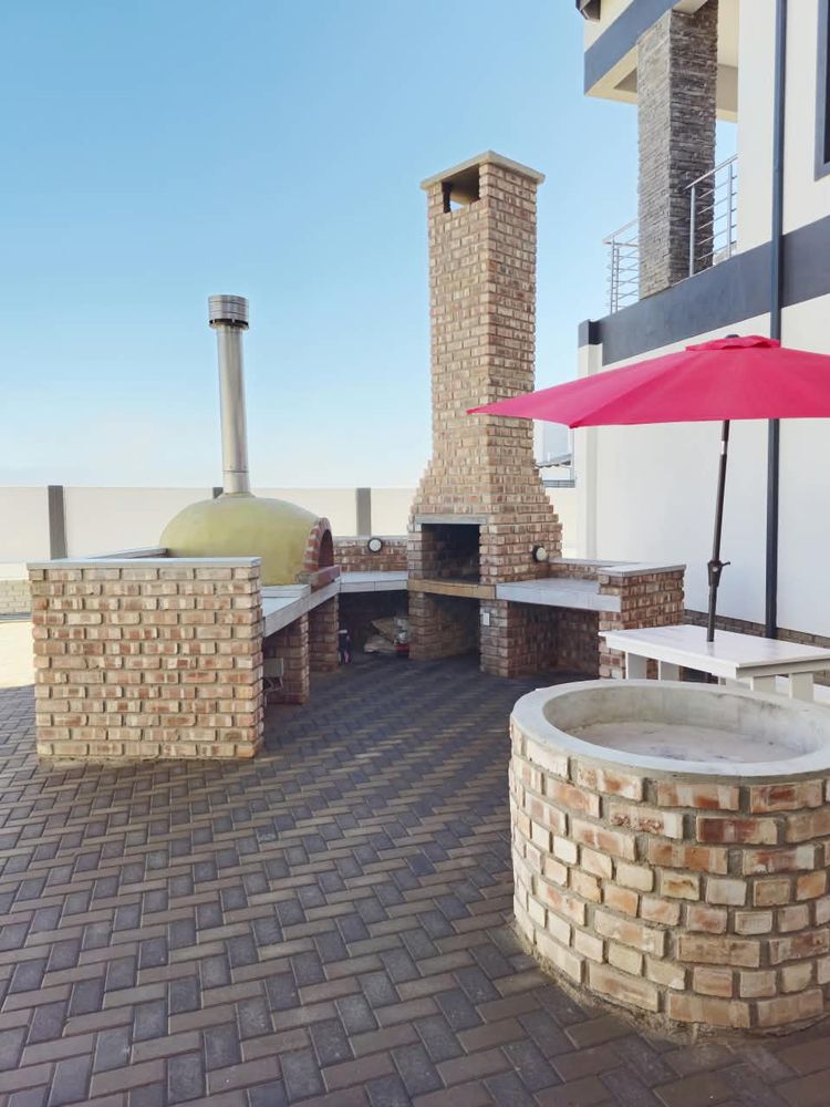 Outdoor entertainment area