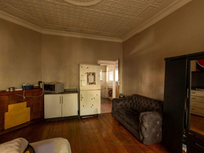 A Classic Kensington Home with Endless Potential - Photo 10