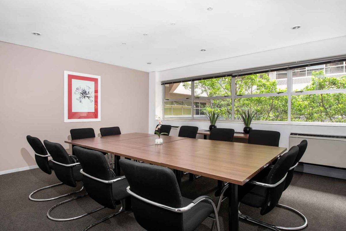 Find office space in Regus Parktown for 5 persons with everything taken care of. - Photo 5