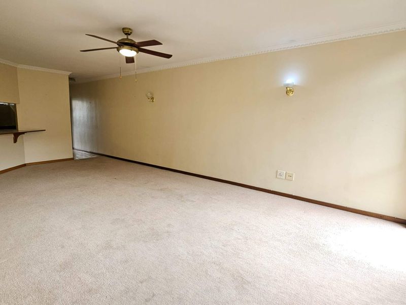 Spacious 1-Bedroom Flat in Exclusive 50+ Community - Photo 7