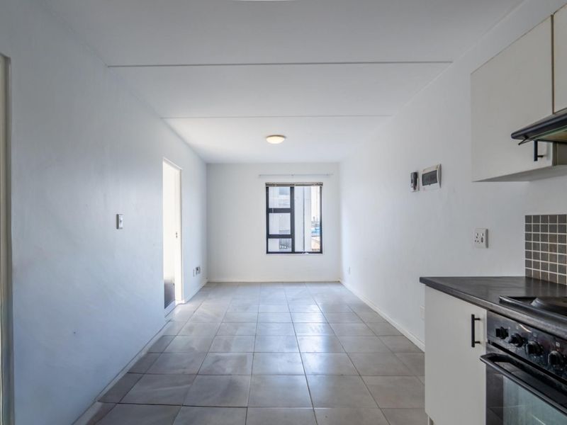 2 Bedroom Apartment - Photo 5