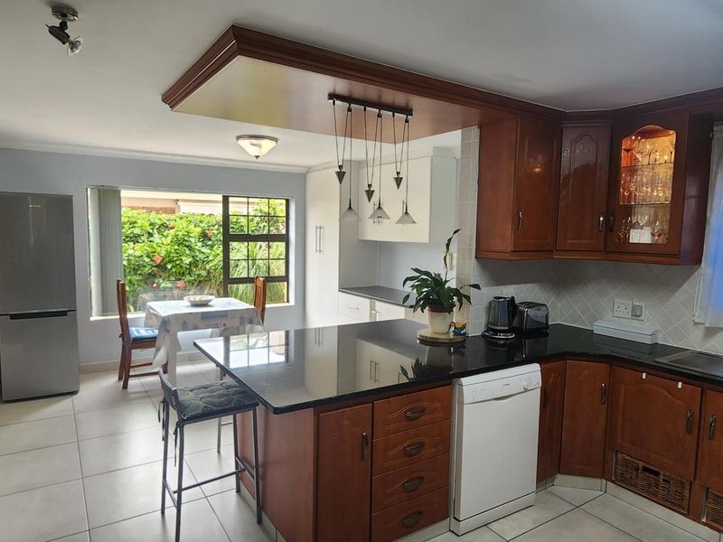 Double deck delight up for grabs - Photo 10