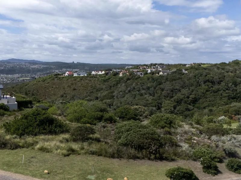 ✨ Architectural Mastery 🏡 Contemporary Living Redefined - Photo 9