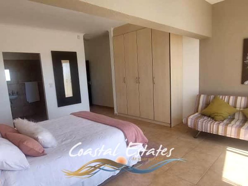 Charming Double-Storey Apartment at Dolphin Beach - Photo 7