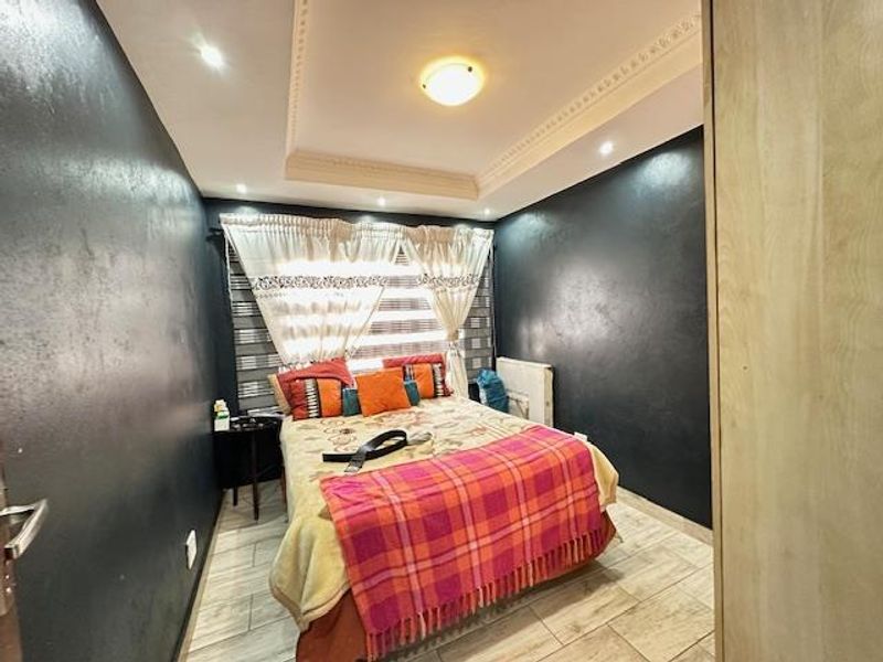 Stunning 3-Bedroom Family Home for Sale in Clarina - Photo 9