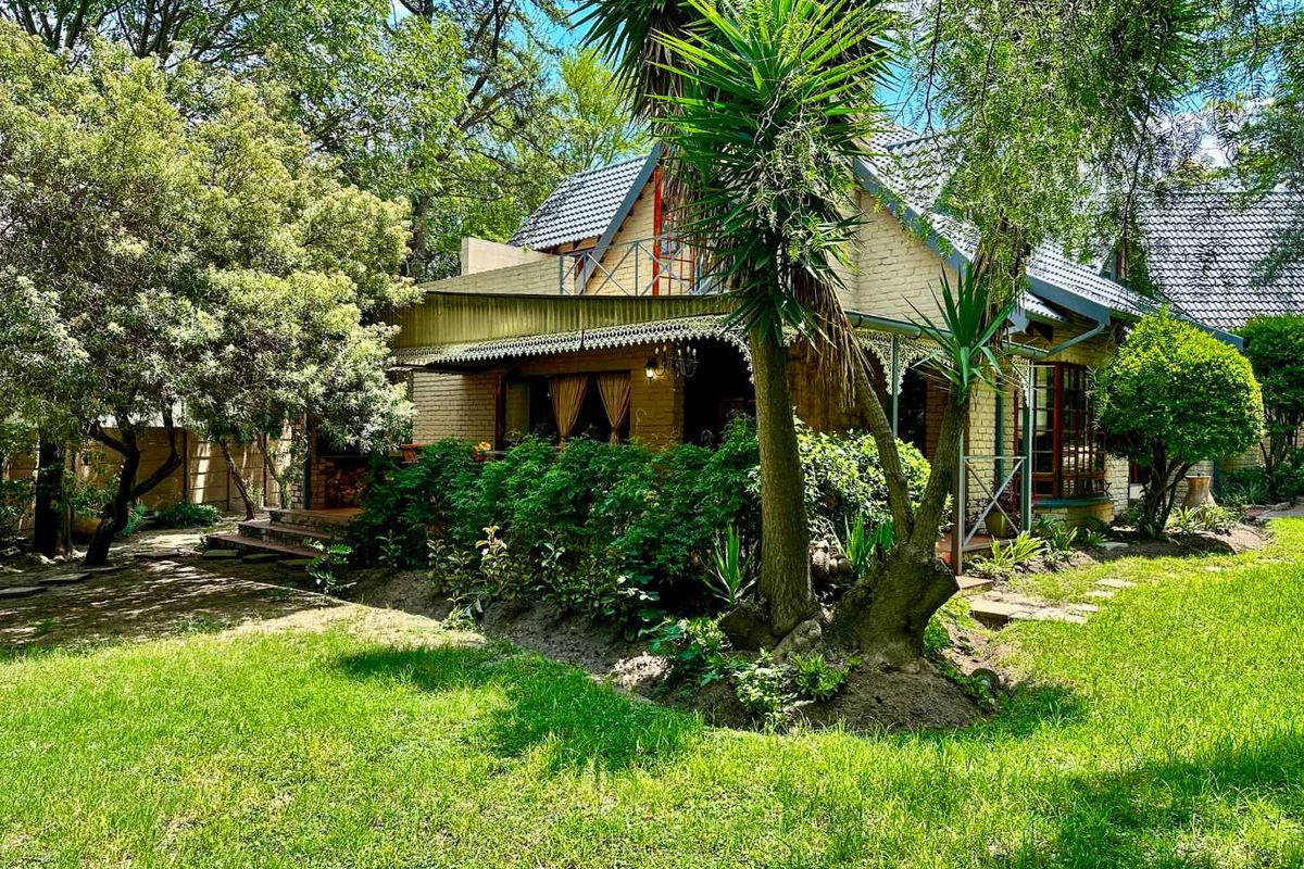 Exquisite 4-Bedroom Home in Olivedale – Your Perfect Sanctuary Awaits - Photo 4
