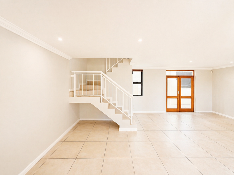 Stylish, Light-Filled Townhouse in Sought-After Royal Ascot - Photo 4