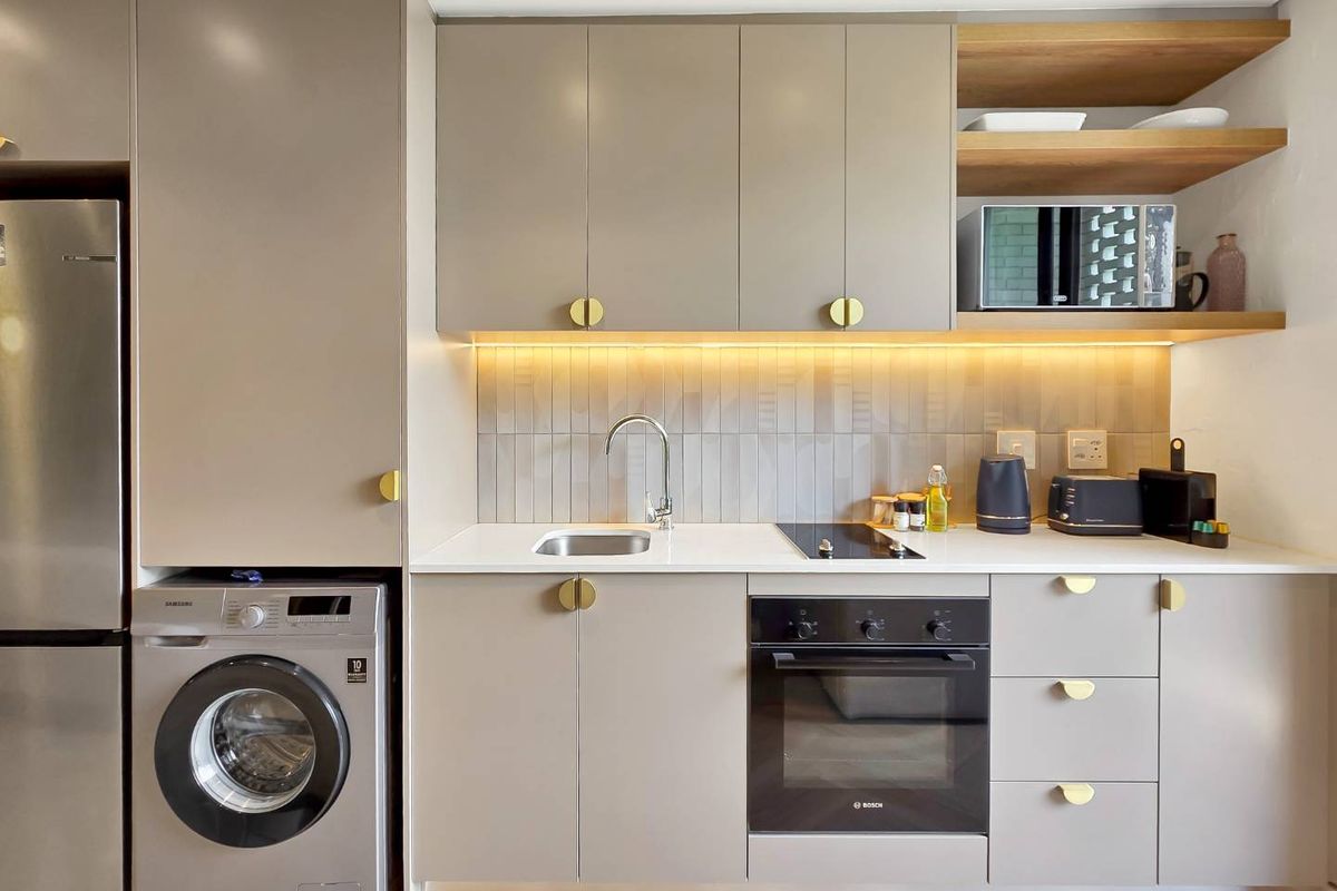 Brand New Fully Furnished Studio - Photo 3