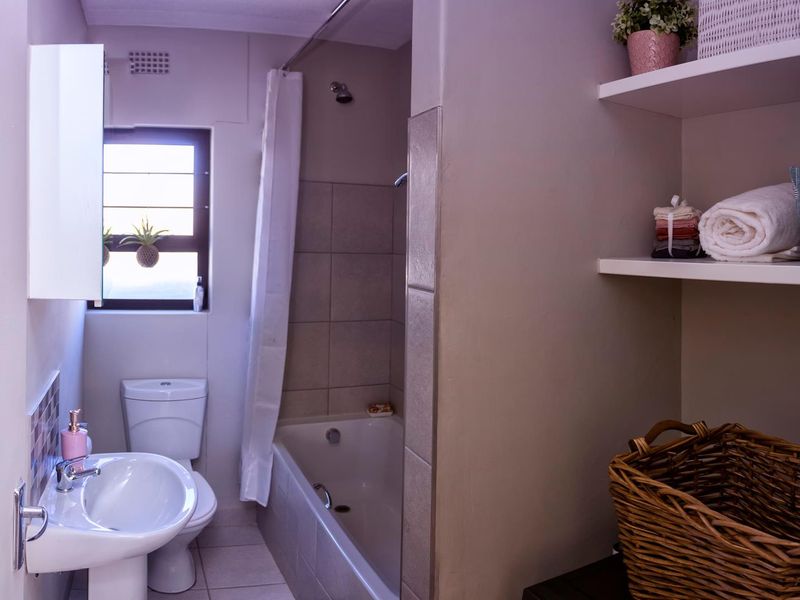 🌿 Modern 2-Bedroom Apartment with Balcony – Bridge Park - Photo 9