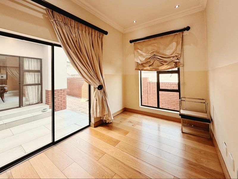 Five Bedroom Home For Sale in Waterfall Country Village Estate on a Corner Stand - Photo 10
