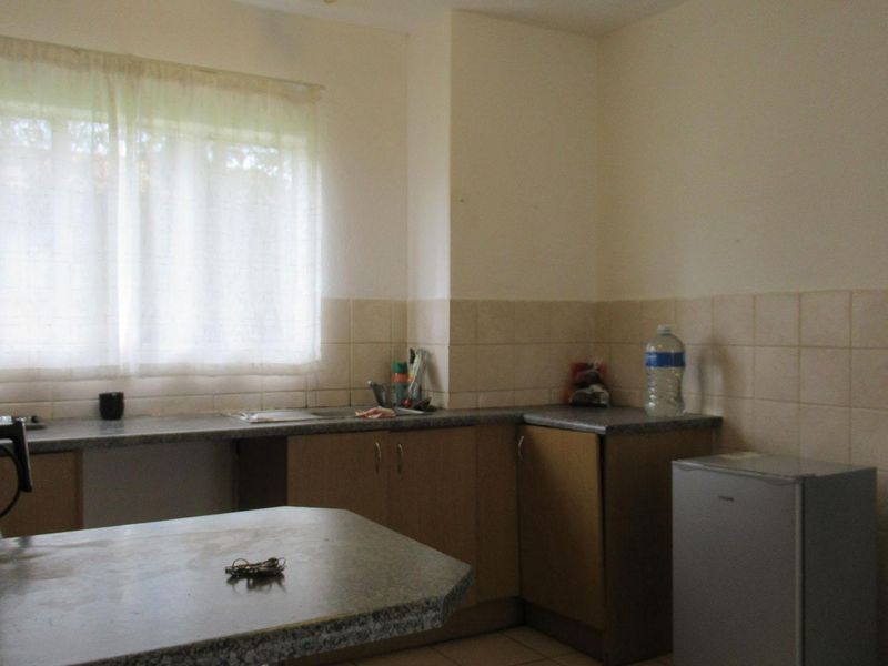 Beautiful 2-Bedroom Apartment for Sale at Meredale Heights – Prime Location Near Southgate Mall & Top Schools - Photo 3