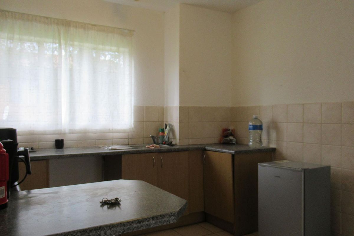 Beautiful 2-Bedroom Apartment for Sale at Meredale Heights – Prime Location Near Southgate Mall & Top Schools - Photo 3