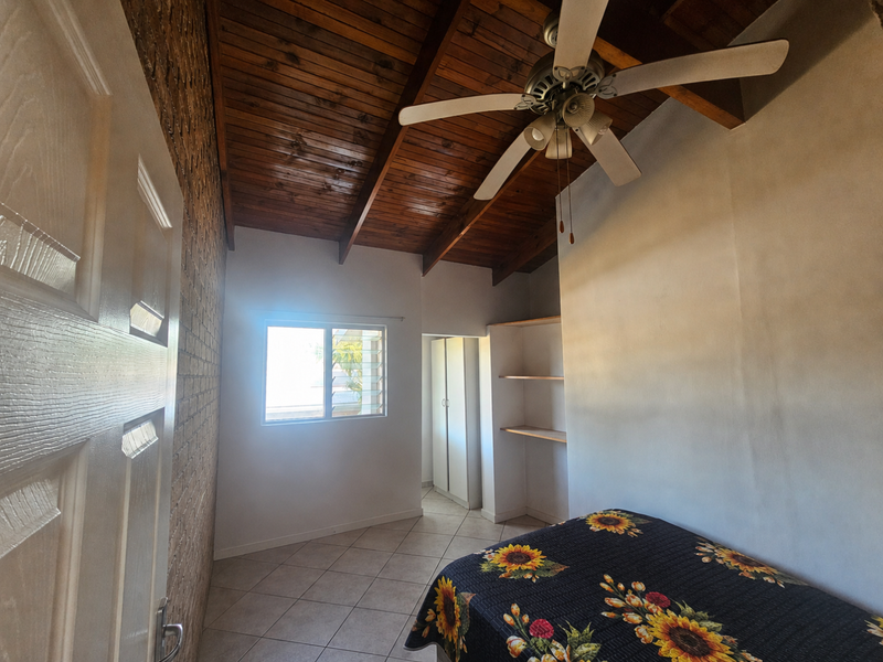 Stunning Top floor 2-Bedroom Apartment in the Heart of St Lucia Estuary – iSimangaliso Wetlands Park. - Photo 9